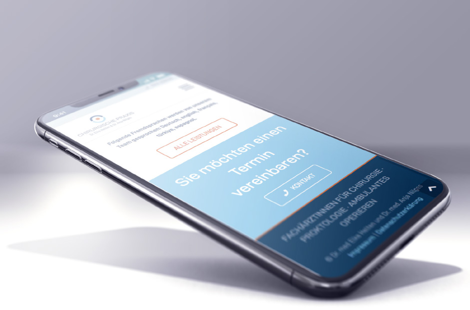 Ansicht der Website von Dr. Elke Helten und Dr. Anja Nilges auf dem Smartphone.