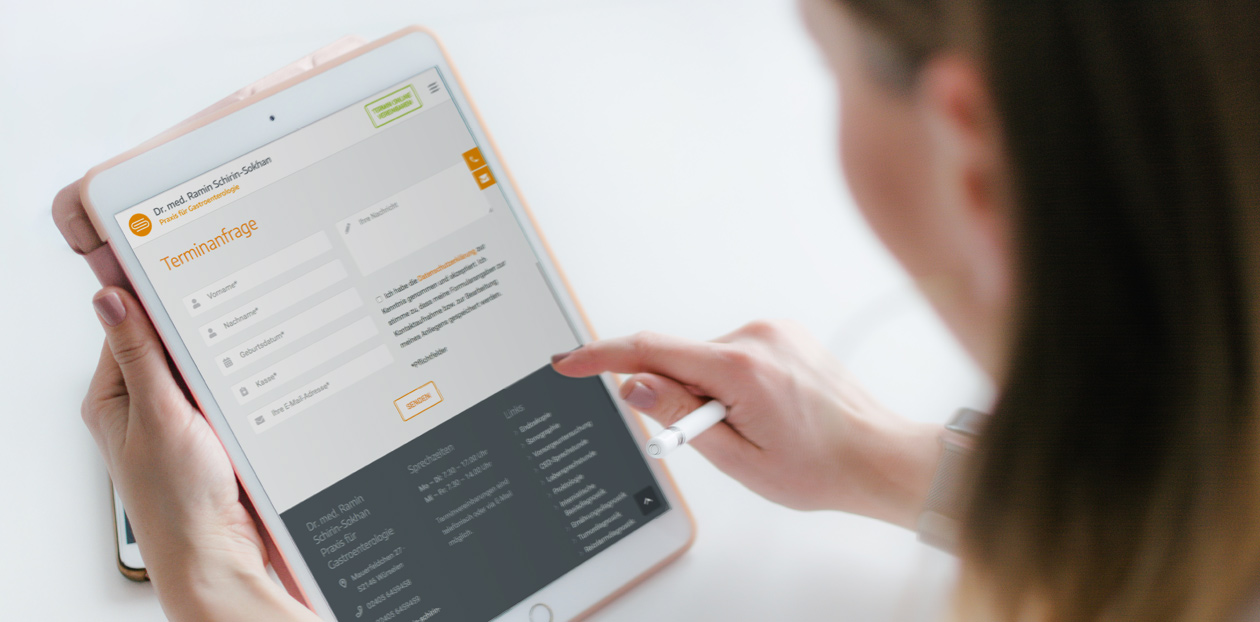Webdesign Praxis Dr. Schirin-Sokhan auf dem Tablet
