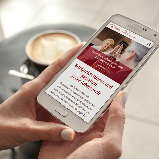 Webdesign Britta Redmann auf dem Smartphone.