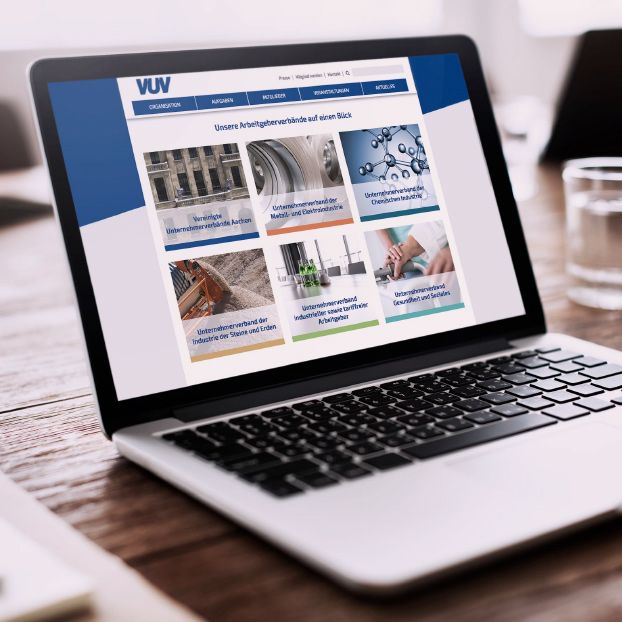 Ansicht der Website der VUV auf einem Laptop.